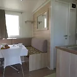 Camping Parisi *