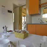 אתר קמפינג Parisi *